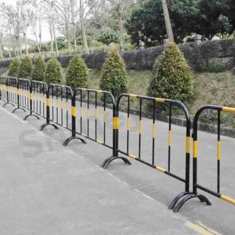 建設用鉄製フェンス